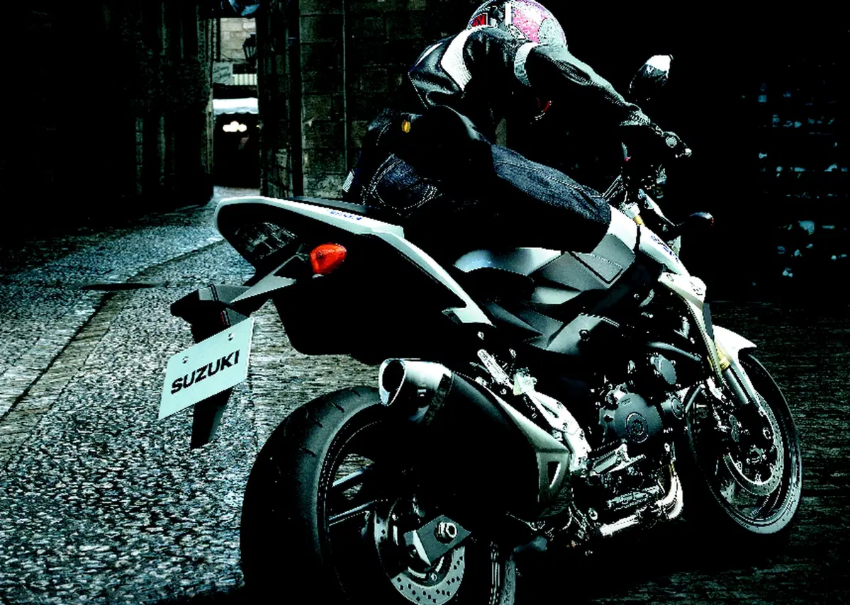 La nuova Suzuki GSR 750 (5)