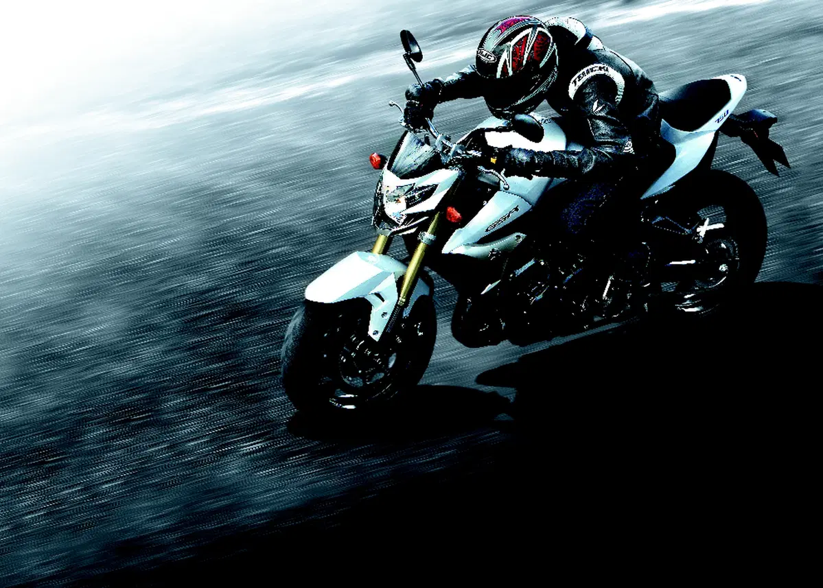 La nuova Suzuki GSR 750 (7)