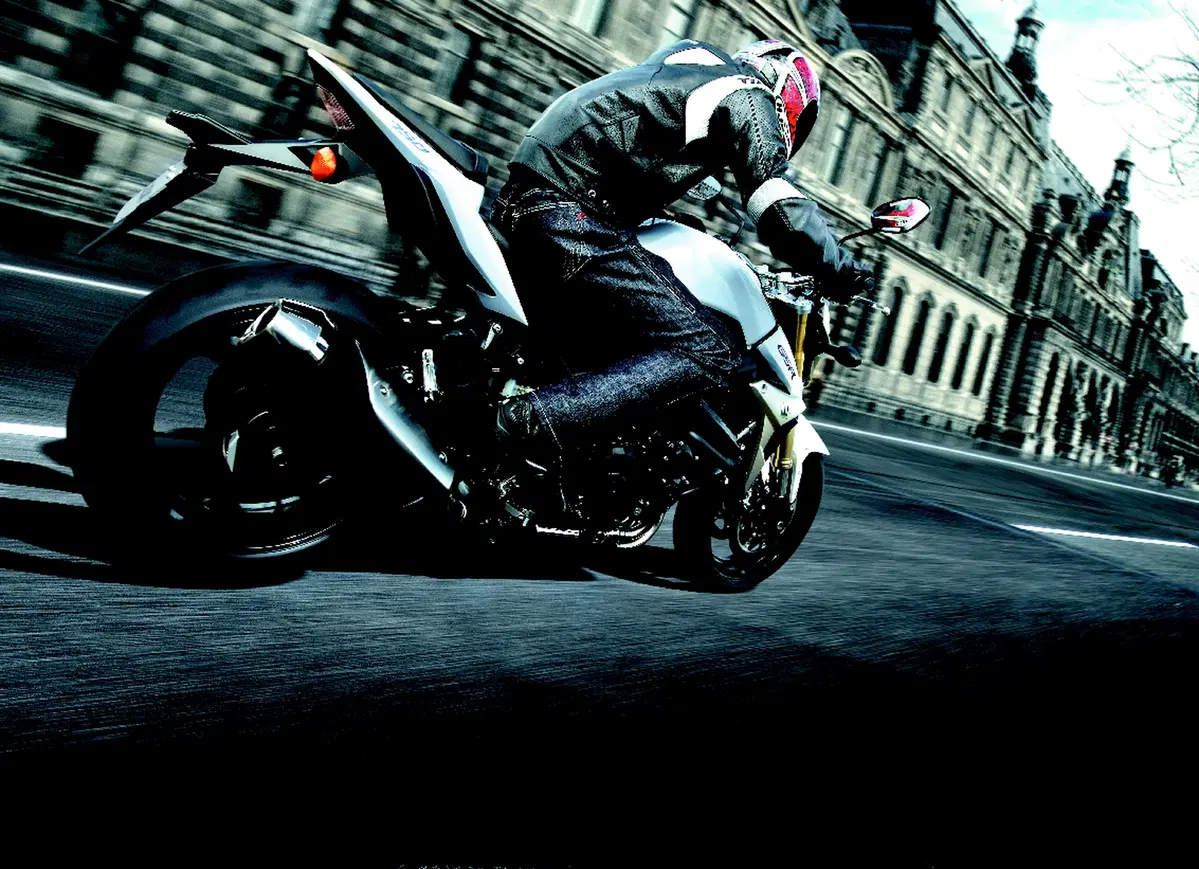 La nuova Suzuki GSR 750 (8)