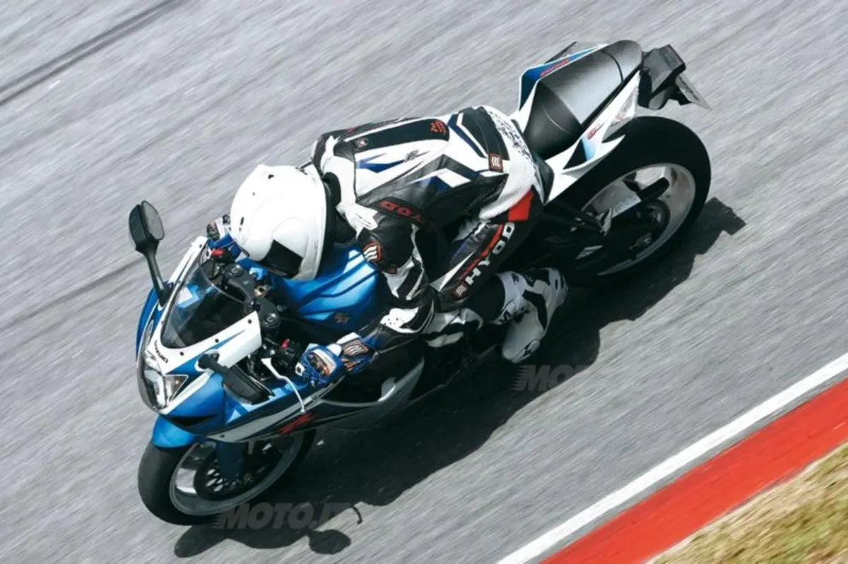 Le nuove Suzuki GSX-R 600 e GSX-R 750 2011