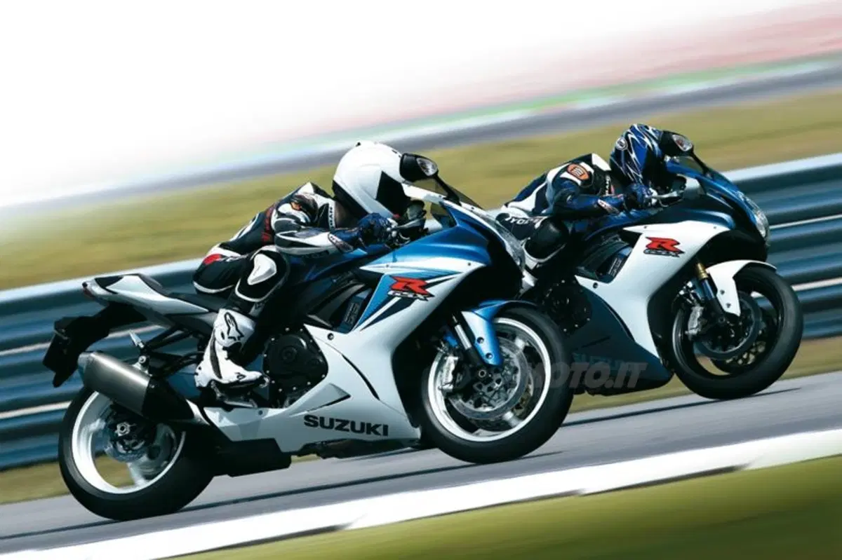 Le nuove Suzuki GSX-R 600 e GSX-R 750 2011 (7)