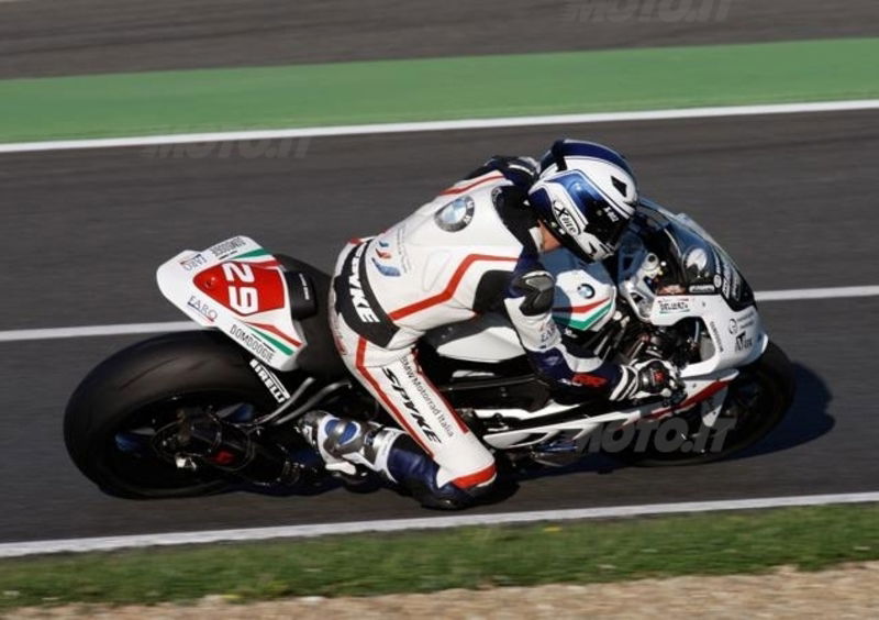 Superstock 1000 FIM Cup, ultimo round della stagione perfetta BMW