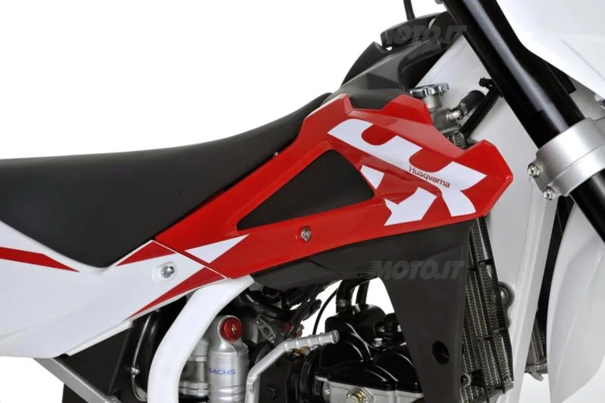 Husqvarna CR125, TC250 e WR125 2011 (5)