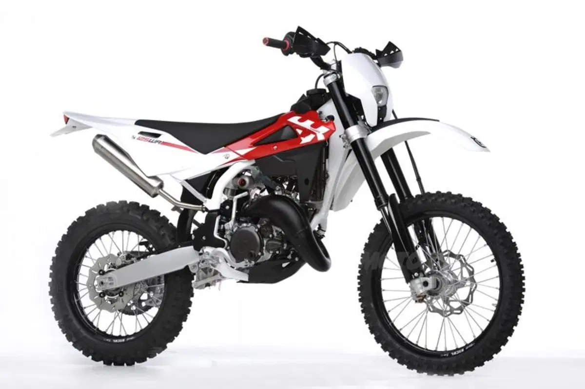 Husqvarna CR125, TC250 e WR125 2011 (8)