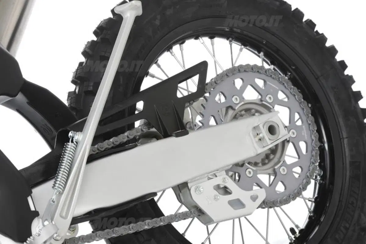 Husqvarna CR125, TC250 e WR125 2011 (13)