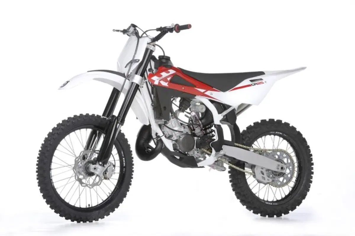 Husqvarna CR125, TC250 e WR125 2011 (17)