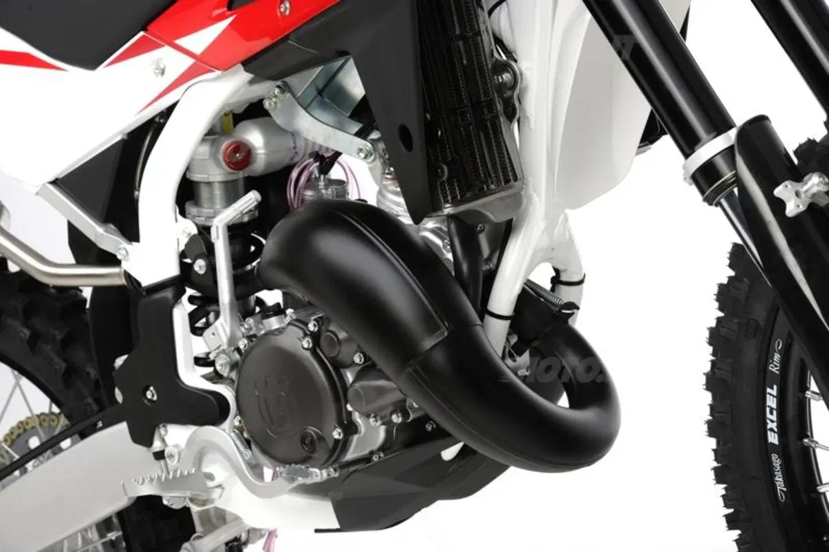 Husqvarna CR125, TC250 e WR125 2011 (20)