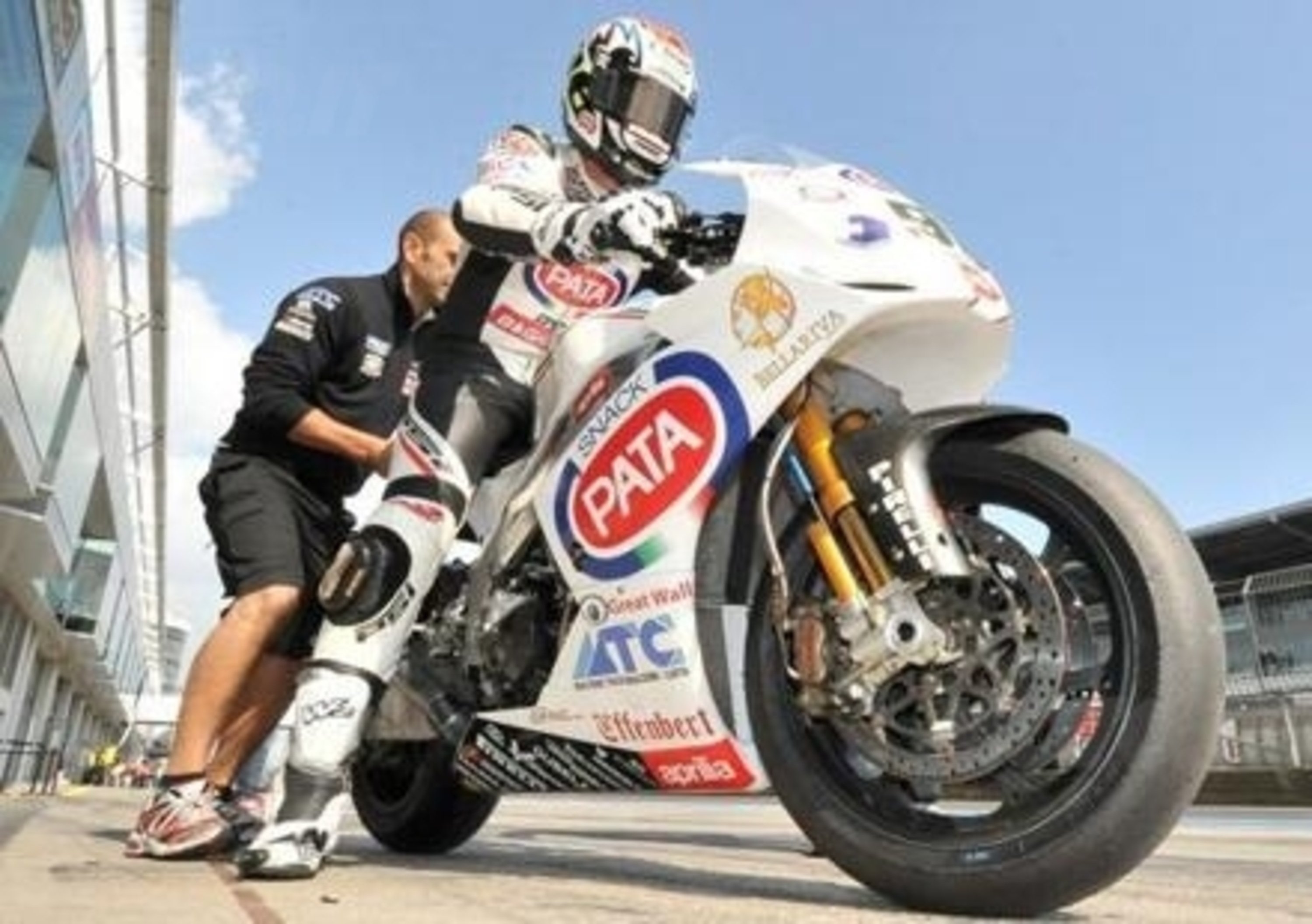 Pata Racing si &quot;presenta&quot; al Motor Bike Expo 2011