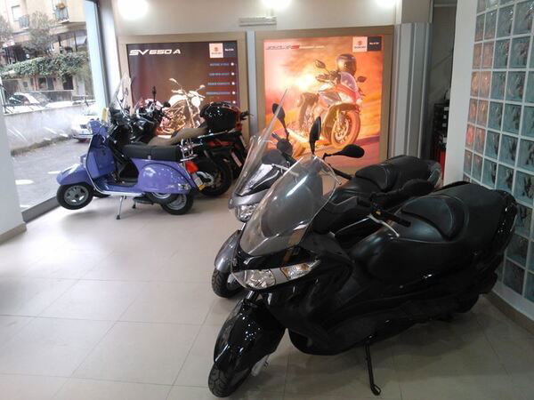 Garage 75 - Moto nuove a Roma, Roma