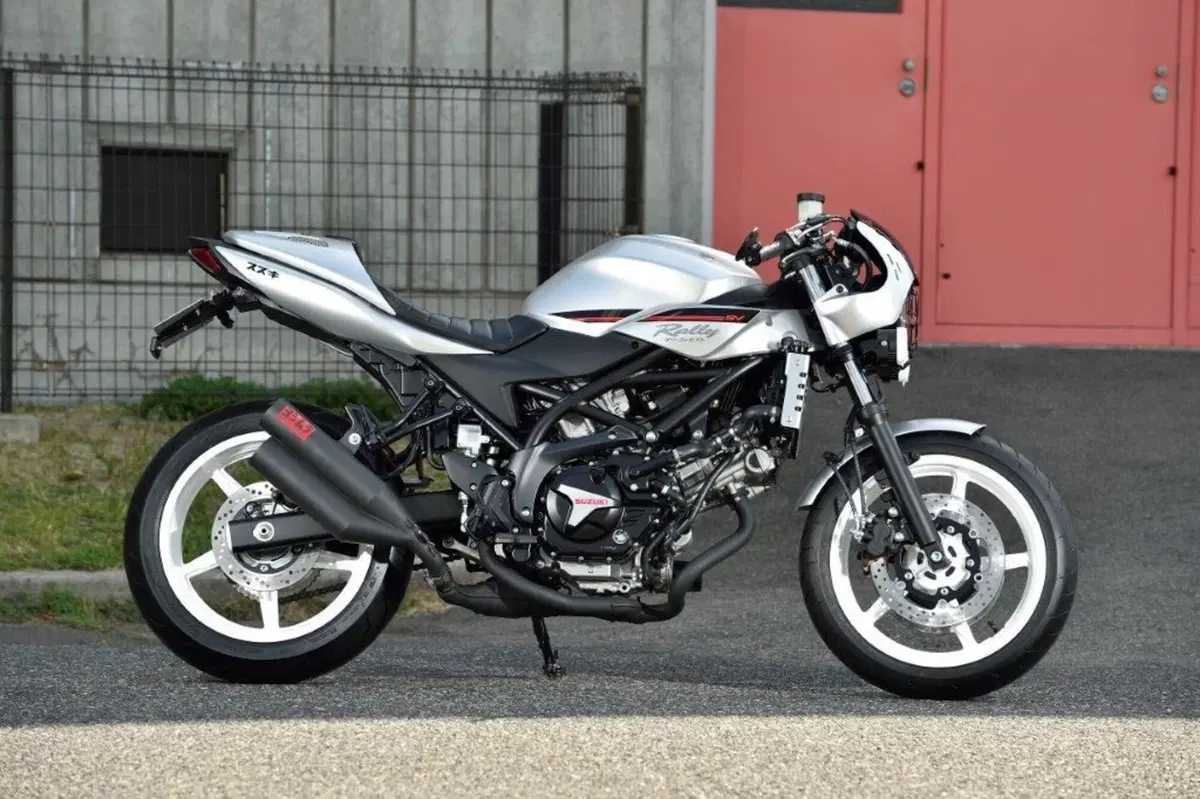 Suzuki SV650 Rally Concept (2)