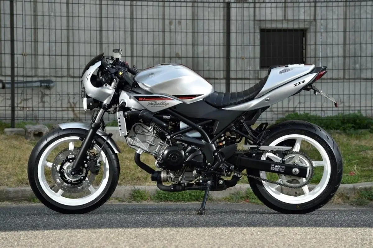 Suzuki SV650 Rally Concept (5)