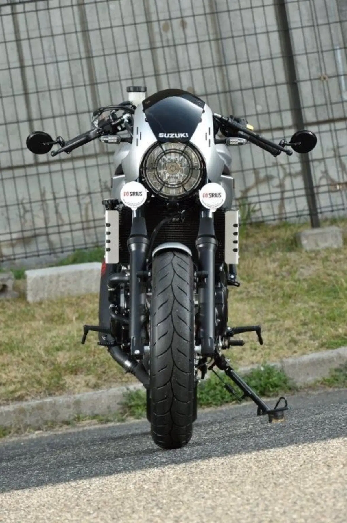 Suzuki SV650 Rally Concept (7)
