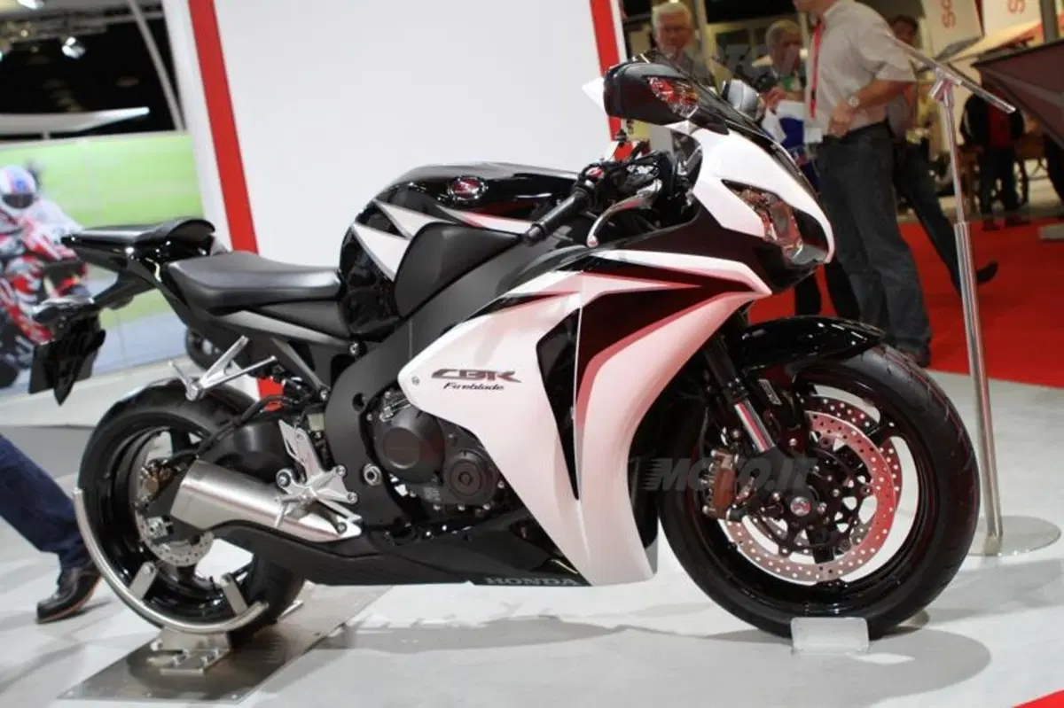 Nuove colorazioni Honda all'Intermot di Colonia (2)
