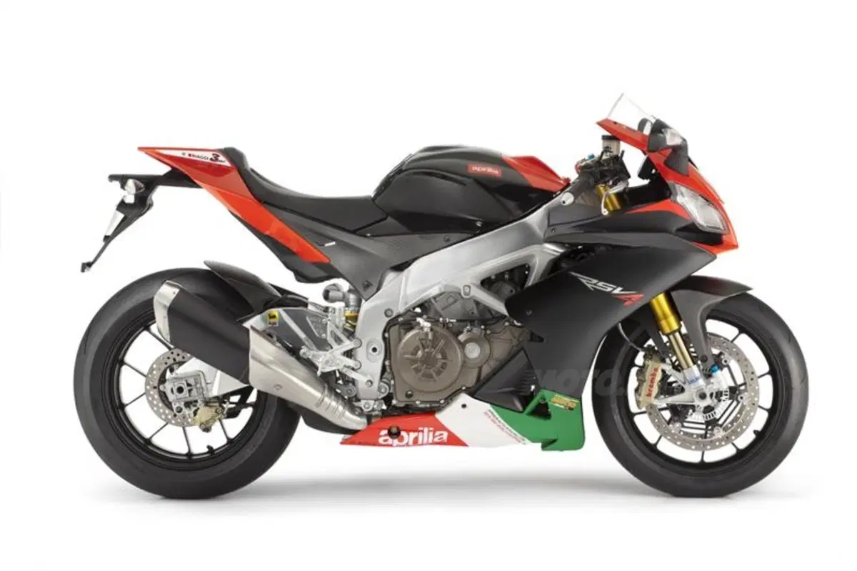 Tra le novità del Gruppo Piaggio: Aprilia RSV4 APRC SE (8)