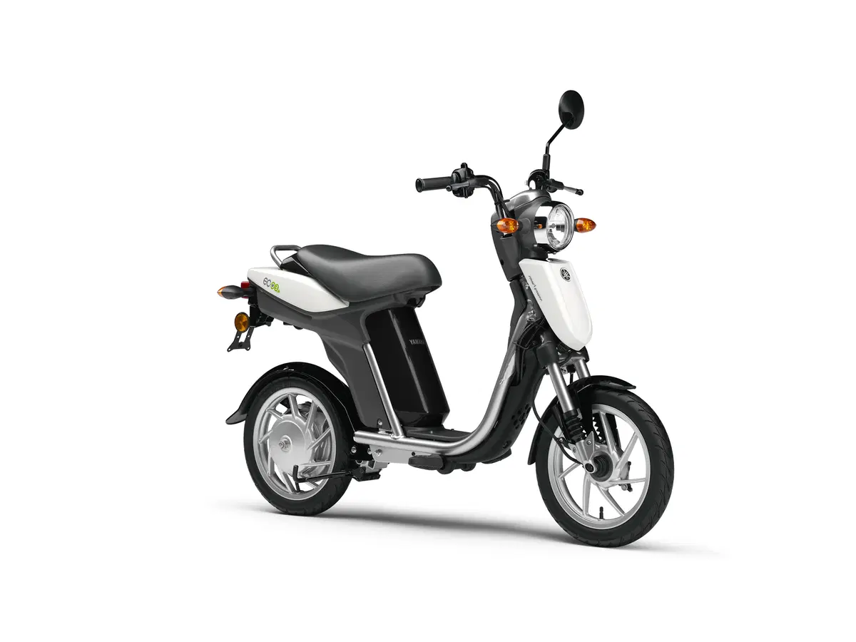 Scooter elettrico Yamaha EC-03 (2)