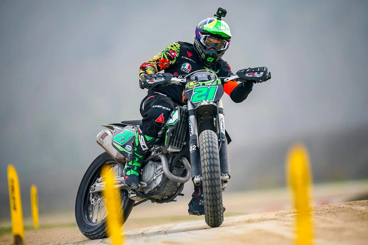 Rossi/Morbidelli vincono la 100km al Ranch (14)