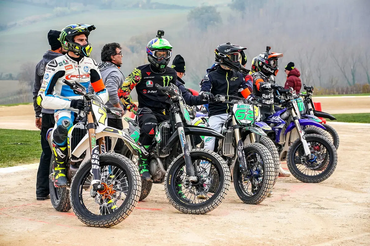 Rossi/Morbidelli vincono la 100km al Ranch (26)