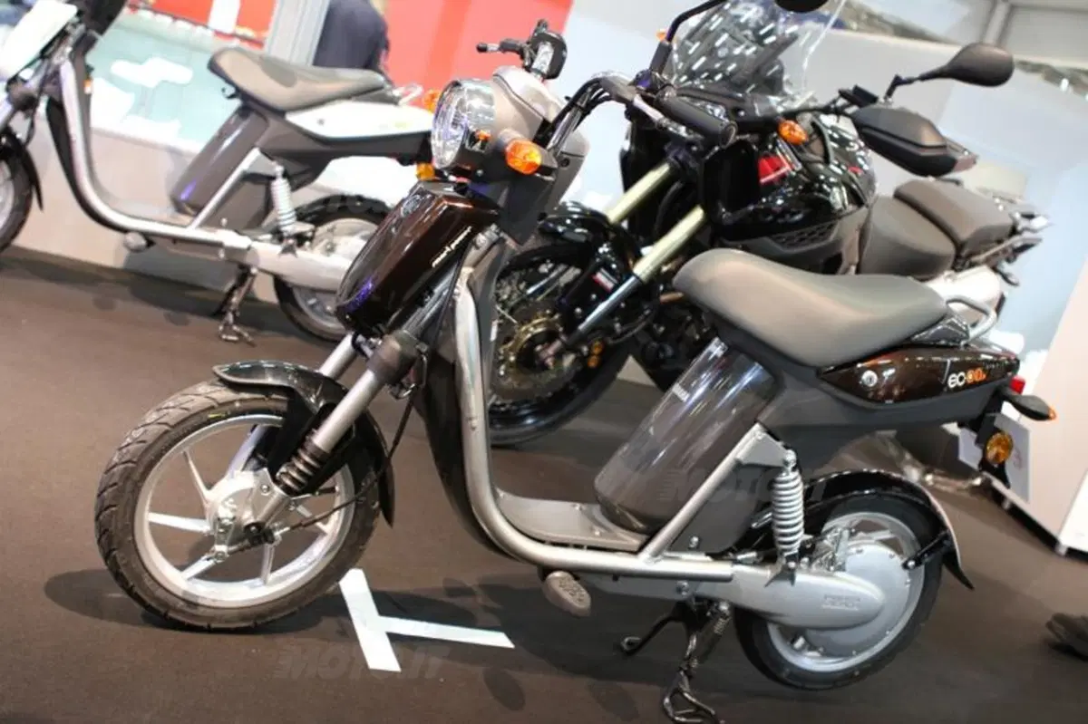 Una concept bike per Yamaha: Worldcrosser (19)