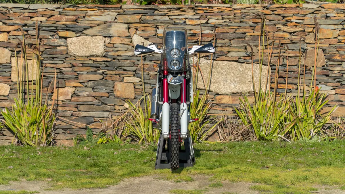 AJP PR7 650 Adventure PR7 650 Adventure (2017 - 18) (6)