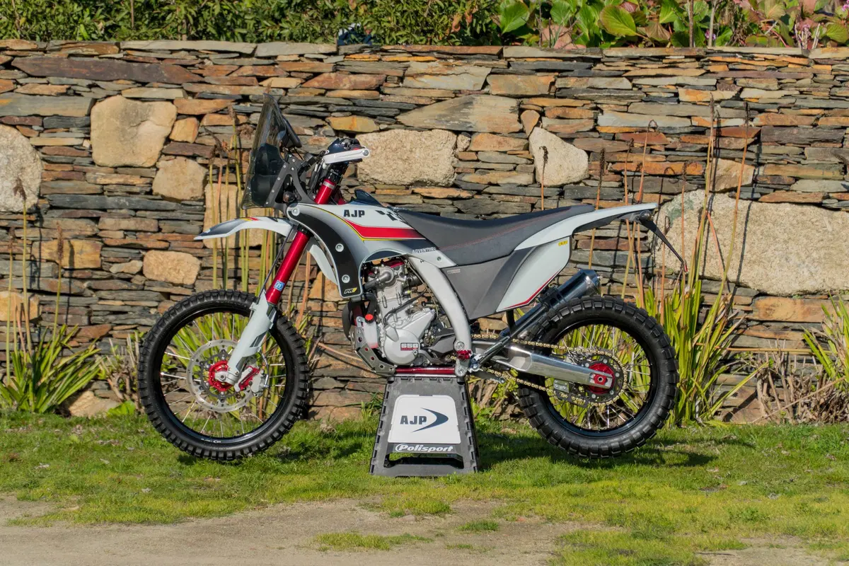AJP PR7 650 Adventure PR7 650 Adventure (2017 - 18) (3)