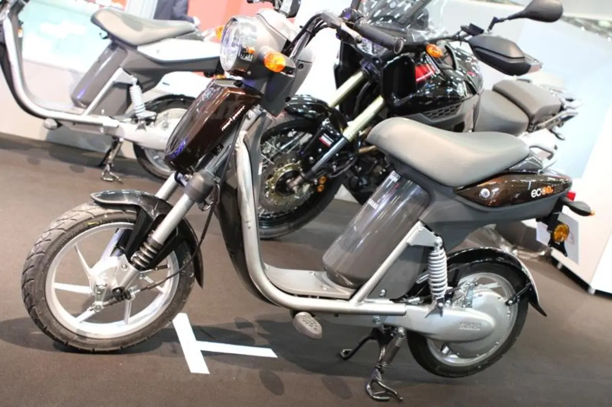 Una concept bike per Yamaha: Worldcrosser (20)