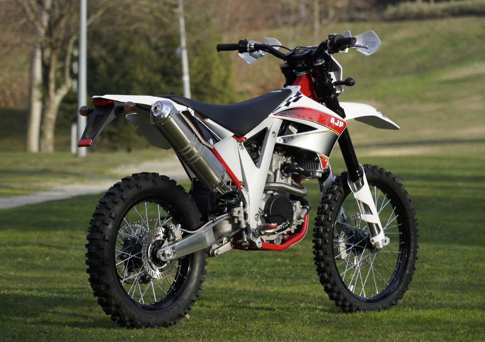 AJP PR5 250 Enduro (2017 - 18) (3)