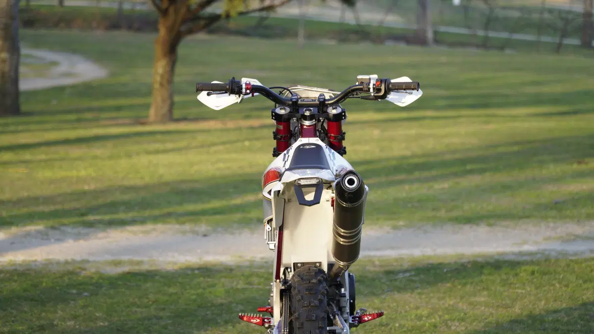 AJP PR5 250 Extreme PR5 250 Extreme (2017 - 18) (6)