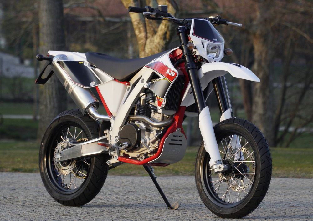 AJP PR5 250 Supermoto (2017 - 18)