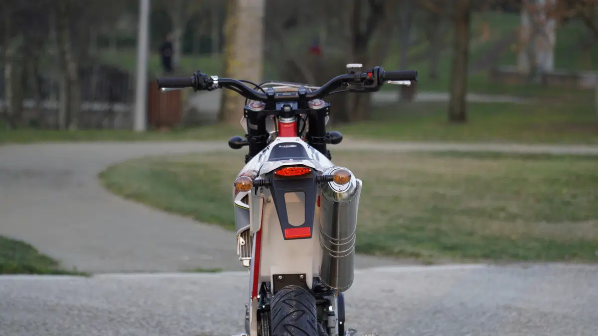 AJP PR5 250 Supermoto PR5 250 Supermoto (2017 - 18) (9)