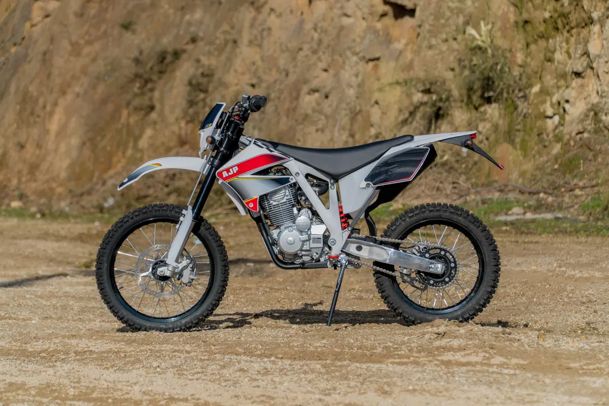 AJP PR3 240 Enduro PR3 240 Enduro (2017 - 18) (5)