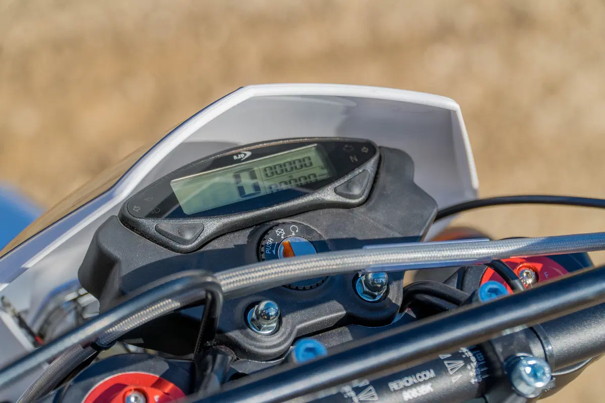 AJP PR3 240 Enduro PR3 240 Enduro (2017 - 18) (7)