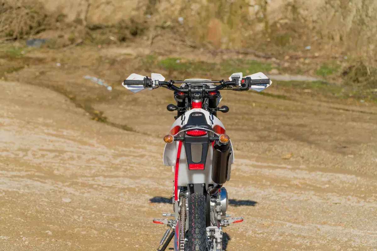 AJP PR3 240 Enduro PR3 240 Enduro Pro (2017 - 18) (3)