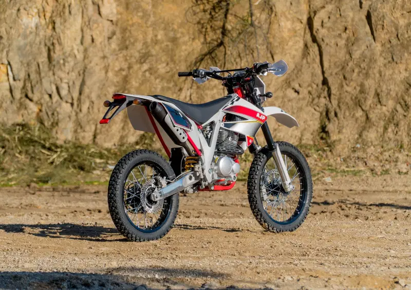 AJP PR3 240 Enduro PR3 240 Enduro Pro (2017 - 18) (4)