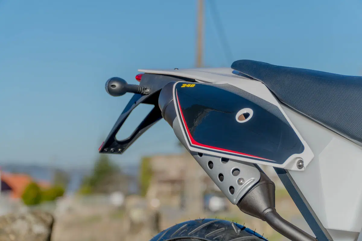 AJP PR3 240 Supermoto PR3 240 Supermoto (2017 - 18) (8)