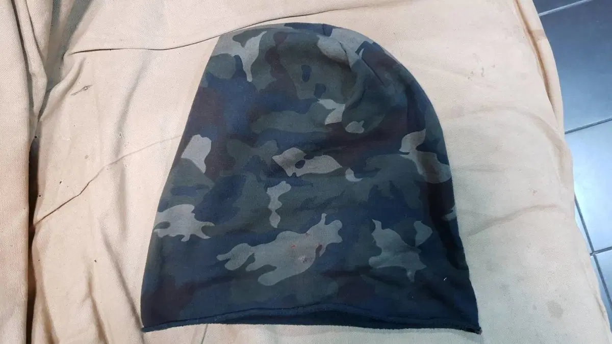 Cappellino verde camouflage mimetica MODA & FASHION