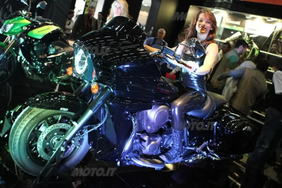 Kawasaki VN 1700 Voyager ABS Custom (2)