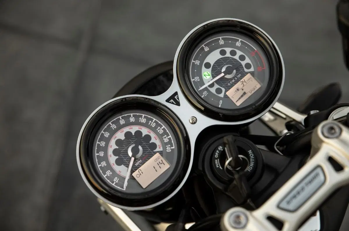 Nuova Triumph Speed Twin 2019. Roadster di nobili origini NON PUBBLICARE - EMBARGO (4)