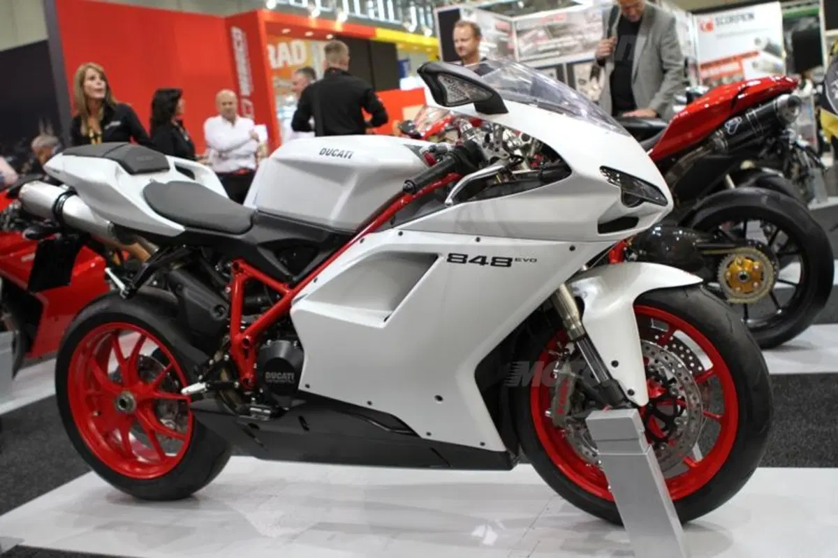 Ducati 848 EVO e 1198 SP 2011 