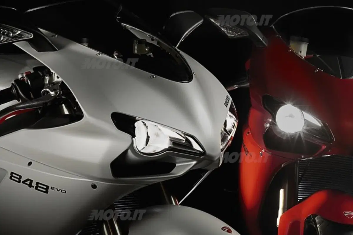 Ducati 848 EVO e 1198 SP 2011  (7)