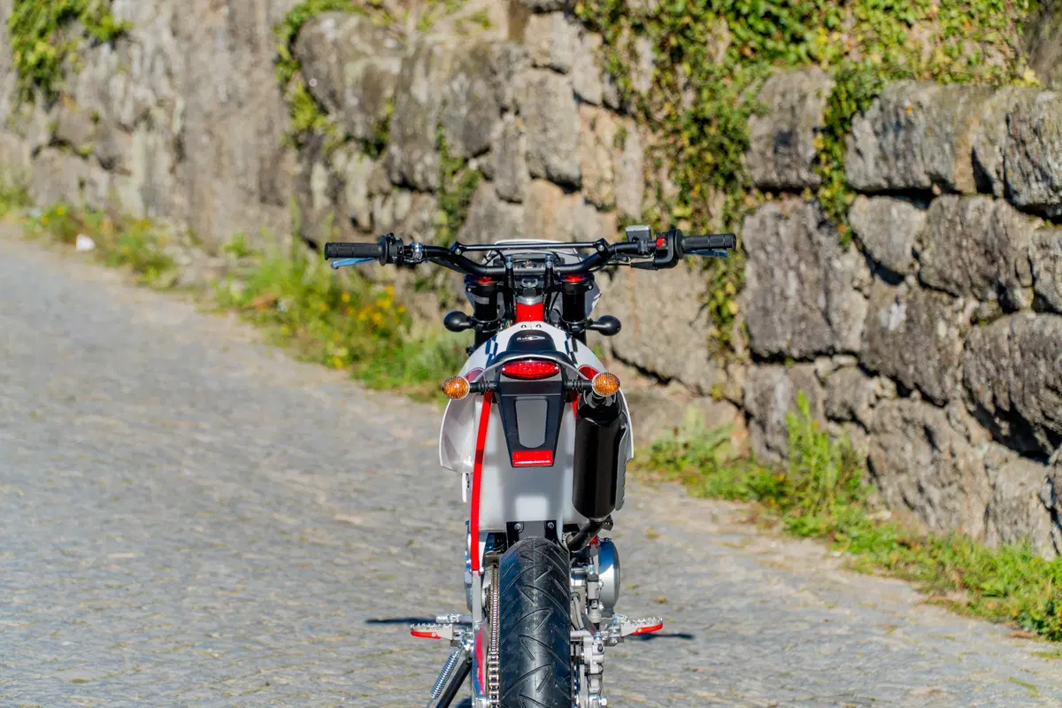 AJP PR3 125 Supermoto Pro PR3 125 Supermoto Pro (2017 - 18) (4)