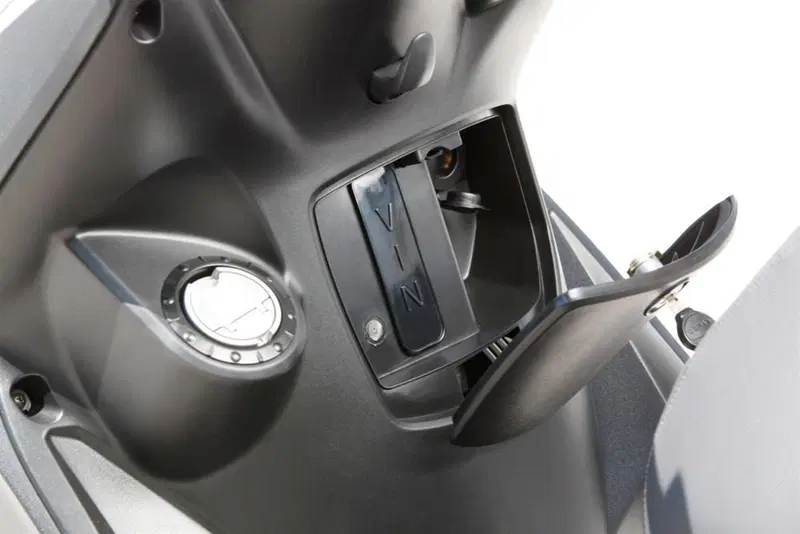 Kymco Agility 150i R16 + ABS (2017 - 20) (4)