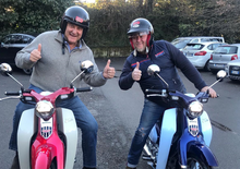 Moto Macchion: Gerry Scotti ha acquistato lo scooter Honda Super Cub 125