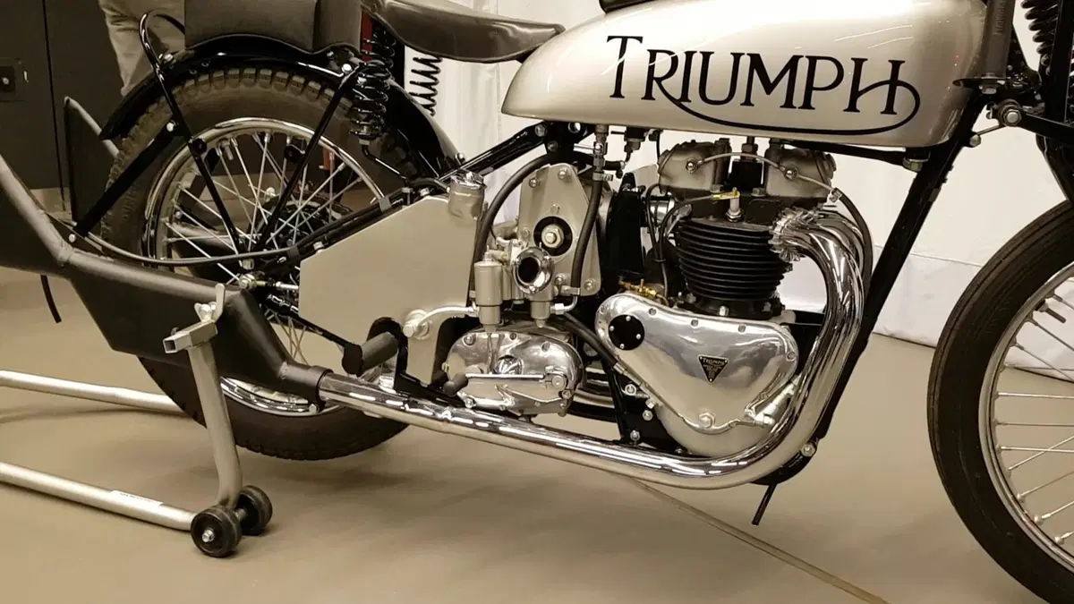 Nuova Triumph Speed Twin 2019. La Roadster di nobili origini (13)