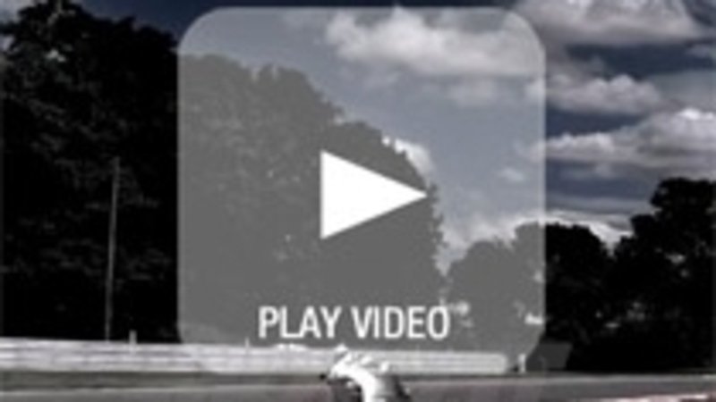 Una Daytona sospetta nel video ufficiale Triumph