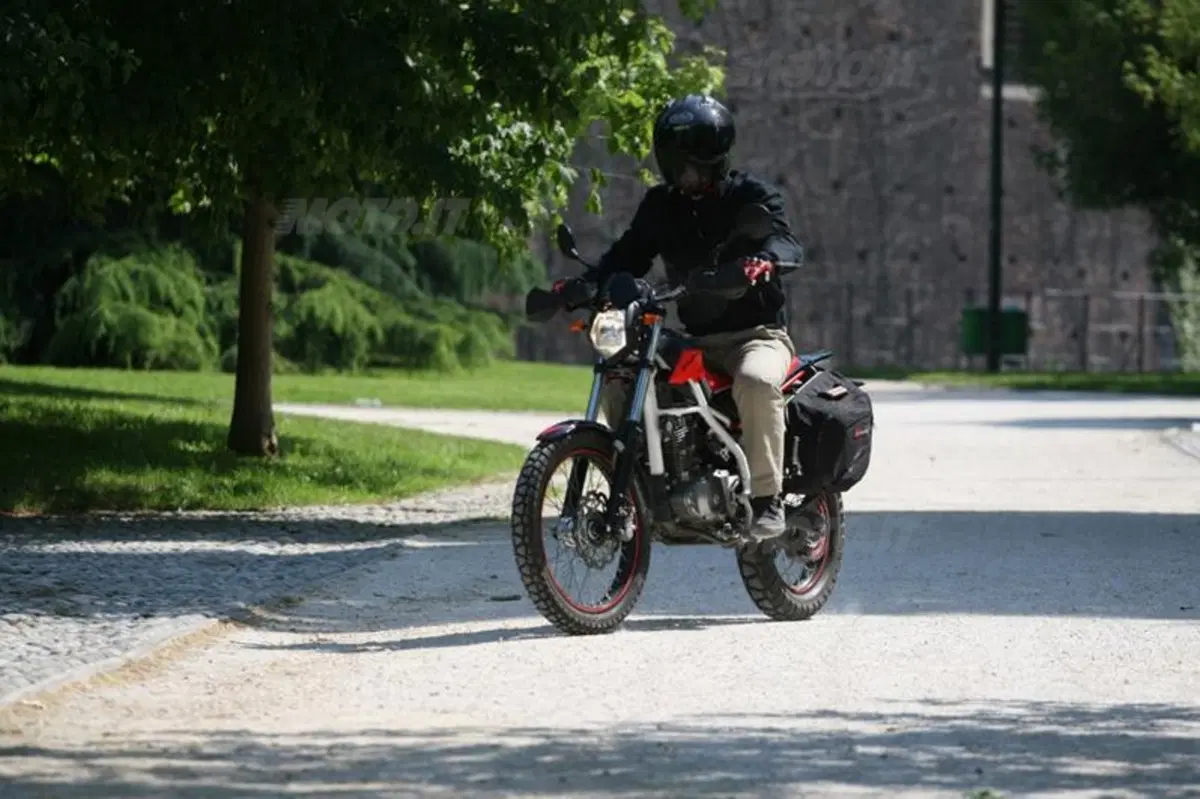 Beta Urban 200 Special   (3)