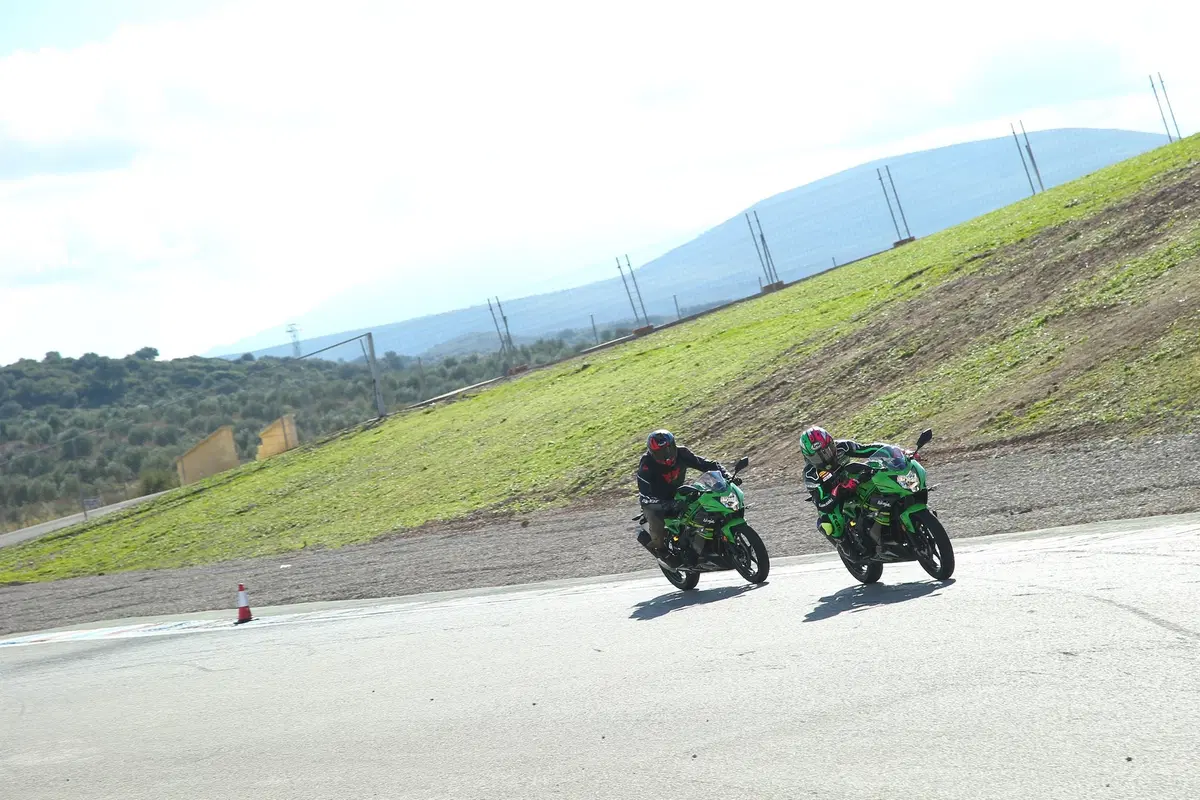 Kawasaki Ninja 125 2019: il test della Ninjetta [Video] (8)