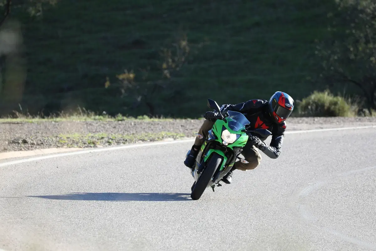 Kawasaki Ninja 125 2019: il test della Ninjetta [Video] (9)