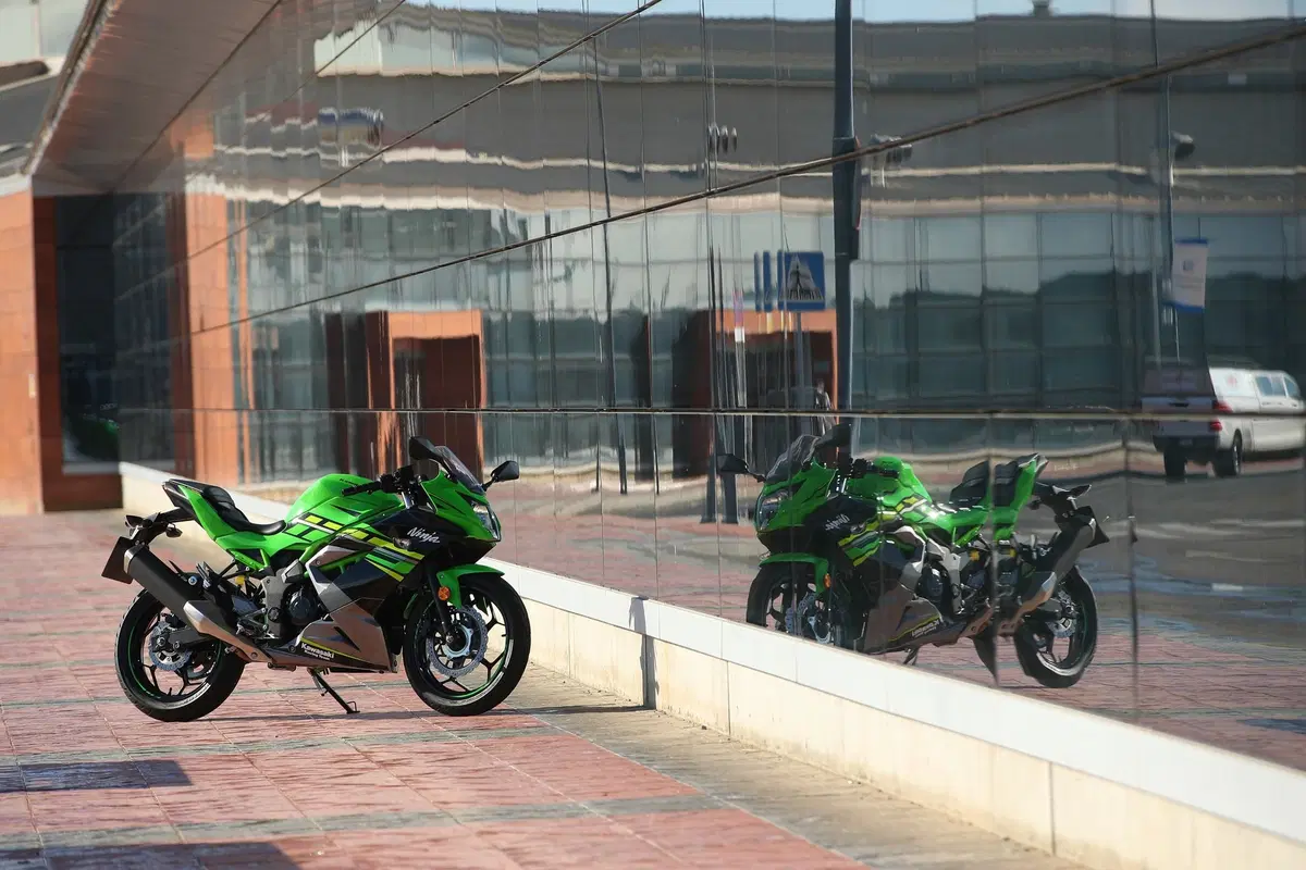 Kawasaki Ninja 125 2019: il test della Ninjetta [Video] (16)