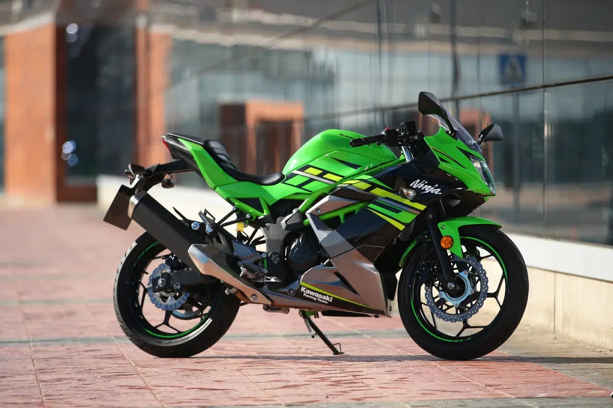 Kawasaki Ninja 125 2019: il test della Ninjetta [Video] (27)