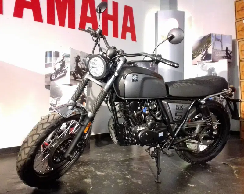 Brixton Motorcycles BX 125 X Scrambler EFI (2017 - 19) (2)